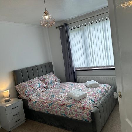 Lovely 3 Bedroom House Close To City Centre Peterlee Buitenkant foto